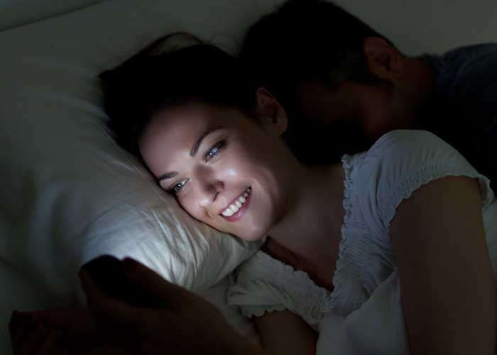 signs your wife is cheating